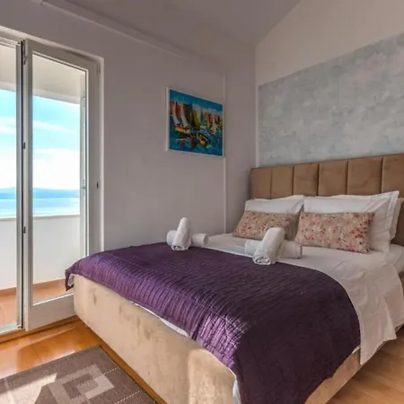 Spacious Radevenjic With Outdoor Pool Villa Stanici