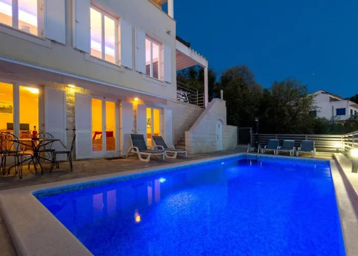 Spacious Radevenjic With Outdoor Pool *
