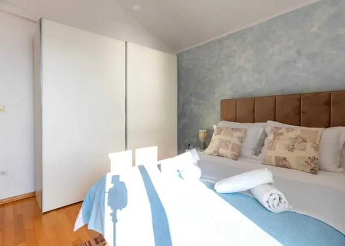 Spacious Radevenjic With Outdoor Pool Stanici